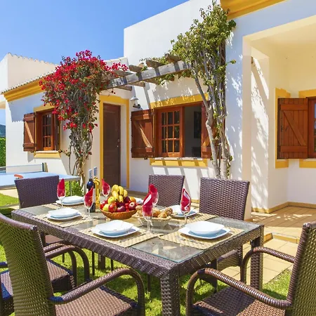 Villa Villa In Gale Near Stunning Sandy Beaches
