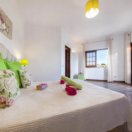 Villa Villa In Gale Near Stunning Sandy Beaches Albufeira